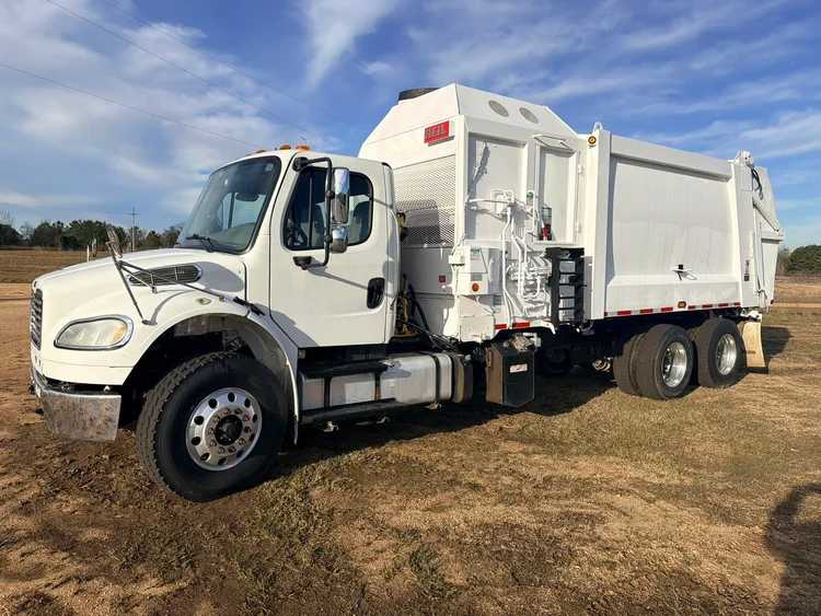 2018 Freightliner Heil Side Loader — photo 2