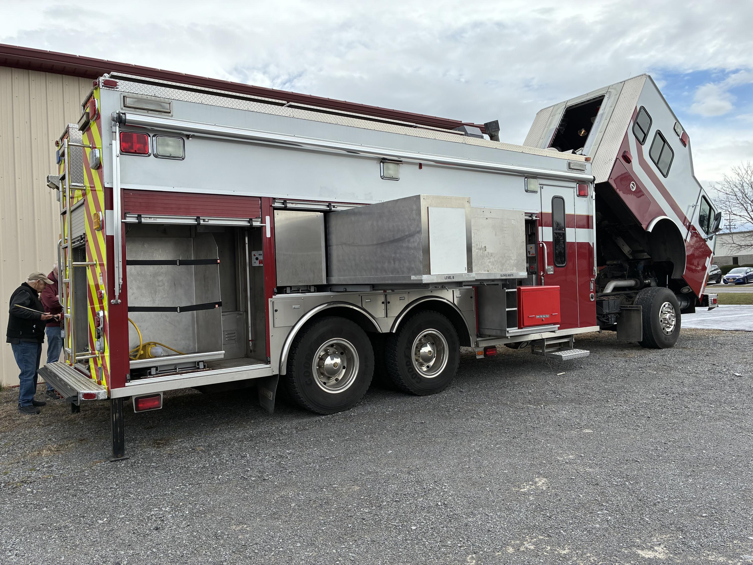 2000 Saulsbury Heavy Rescue - image 6