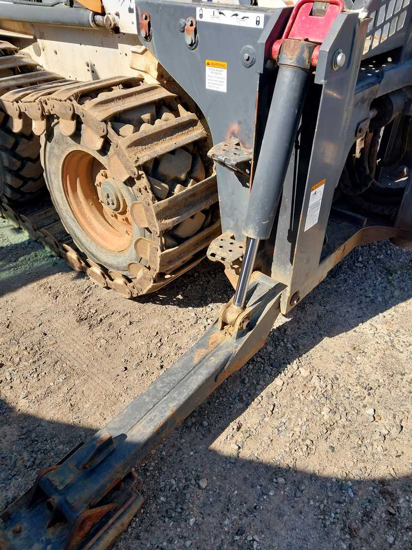 Bobcat 811 Backhoe Attachment off 863 Loader — photo 6