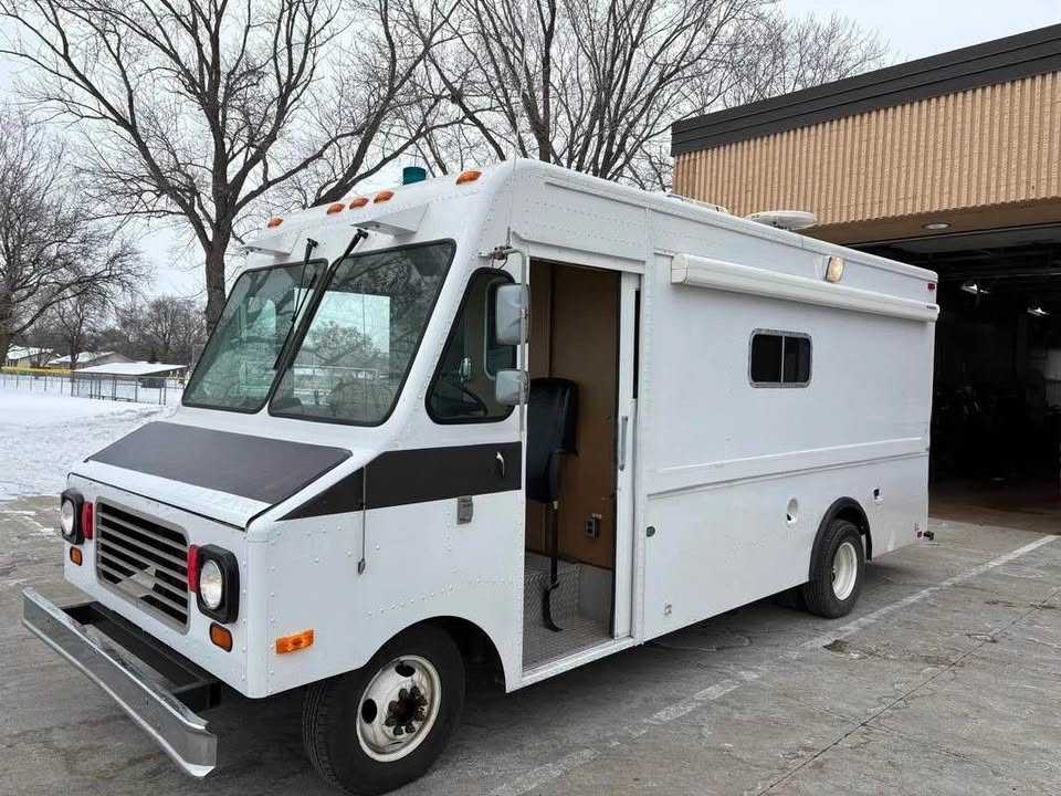 1986 Ford Command Center