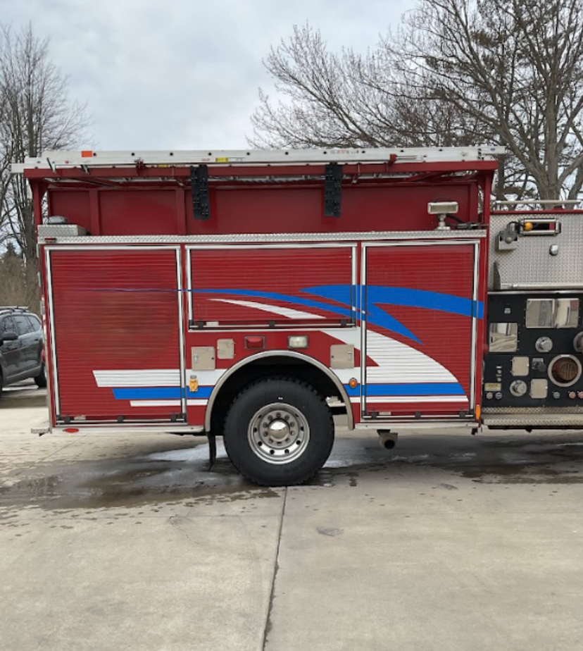 2003 Pierce Tilt Cab Pumper — photo 7
