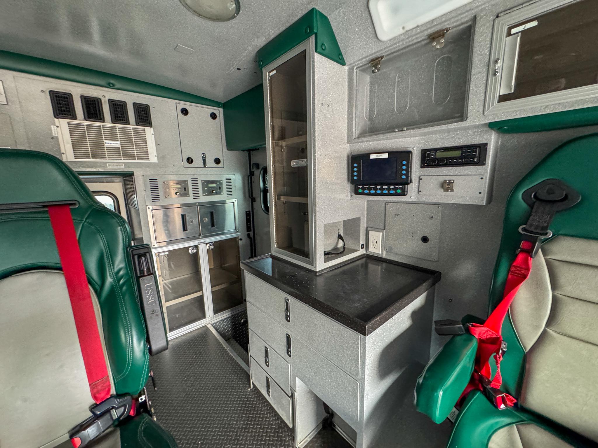 2016 Braun International Type I (2) Available Ambulance - image 11