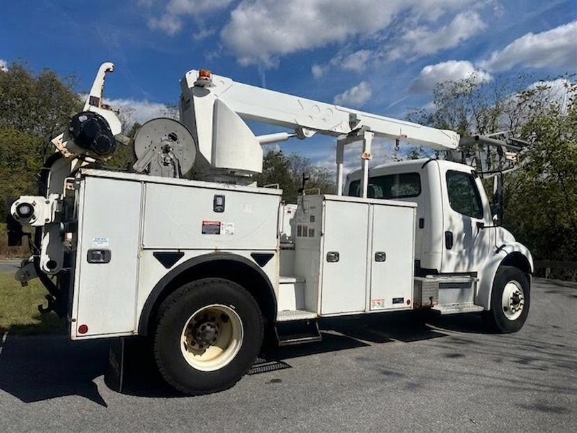2019 Freightliner M2 106 Bucket Truck/Cable Placer (45 ft) — photo 6