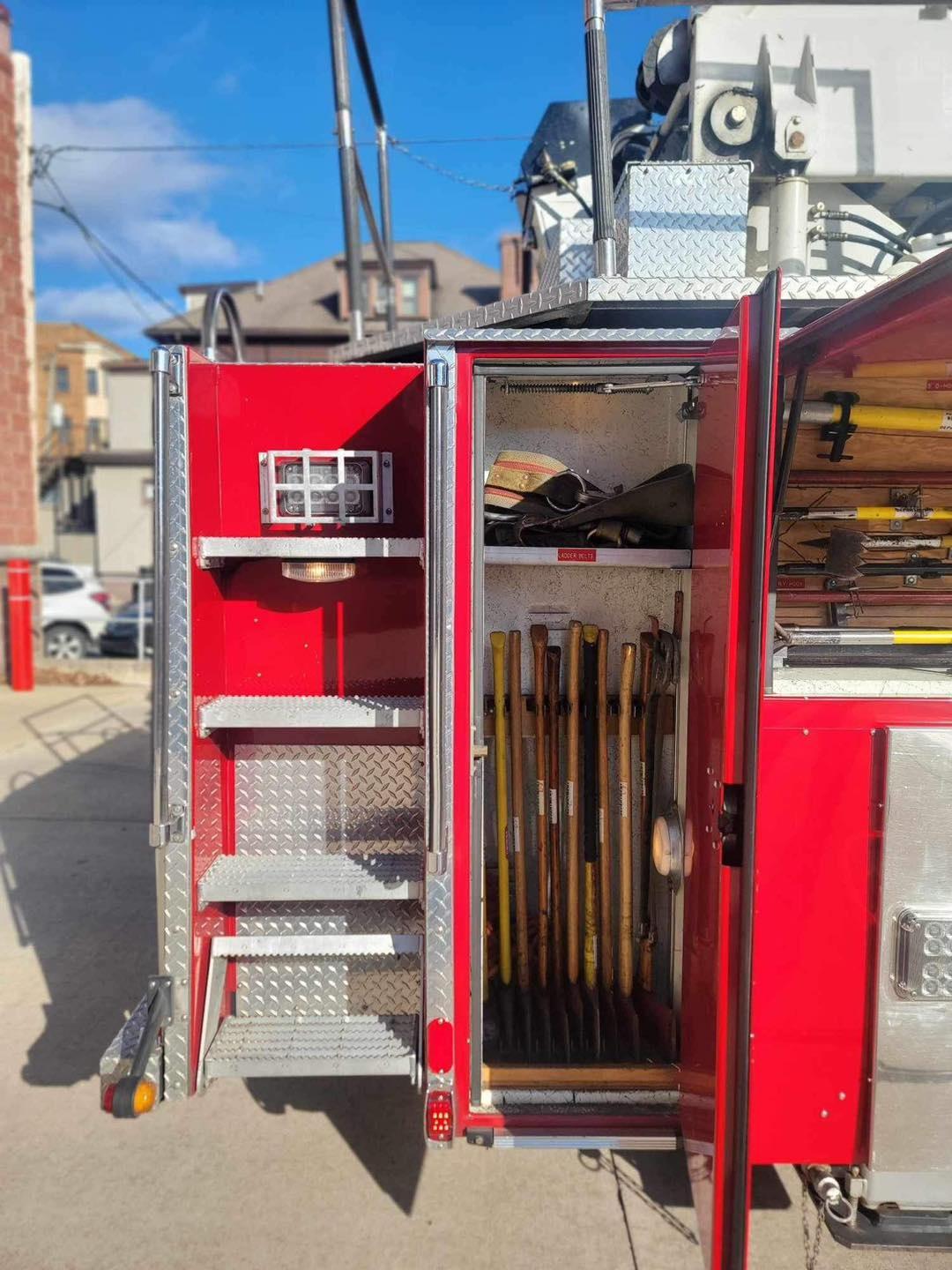 2002 American LaFrance Eagle 85' Tower - image 21