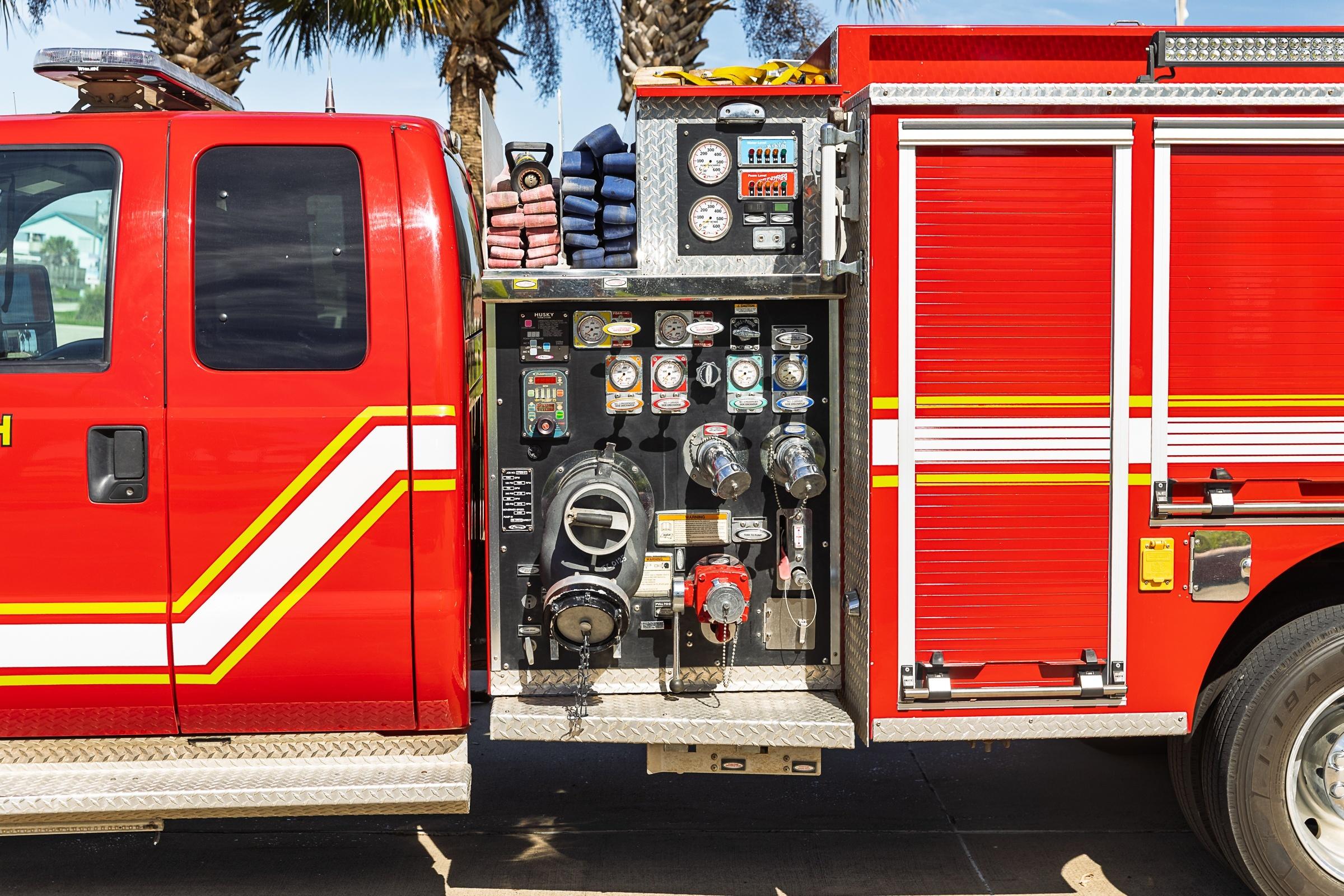 2013 Pierce Ford 4x4 Mini Pumper - image 8