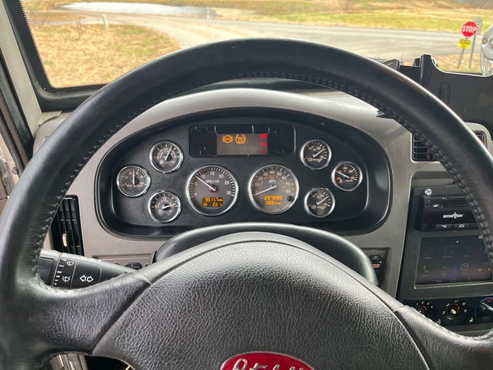 2020 Peterbilt Loadmaster Rear Loader - image 7
