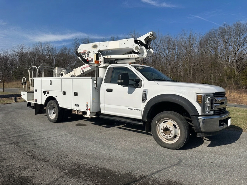 2019 Ford F550 Bucket Truck w/ Altec AT41S Boom (46 ft) — photo 2