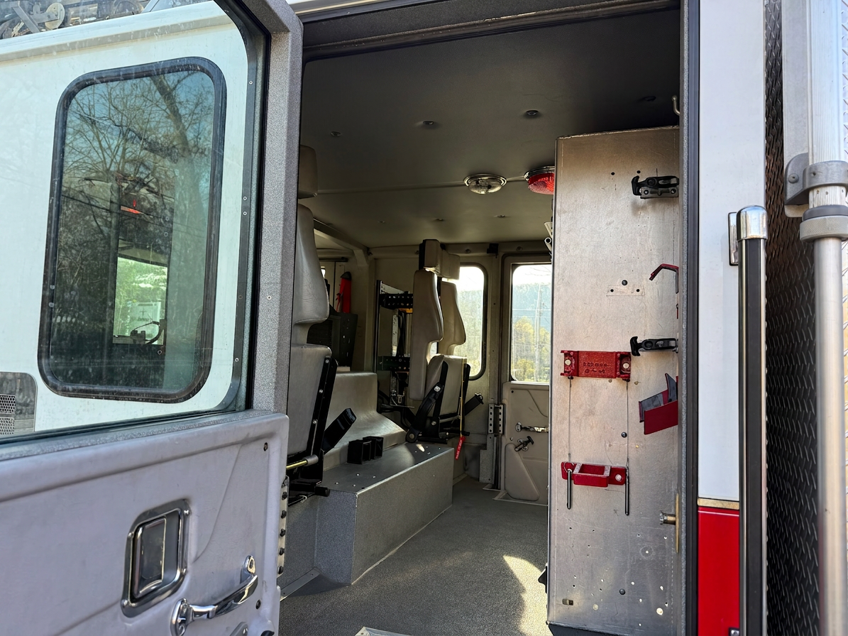 2000 HME Rosenbauer 105' Quint - image 3