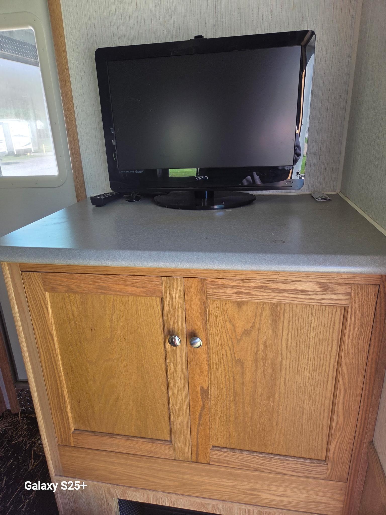 2010 Scotty Command Trailer - image 6
