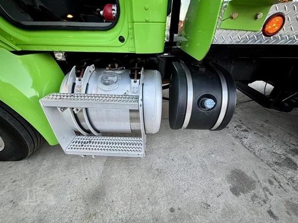 2020 Peterbilt 579 Dump Truck - image 16