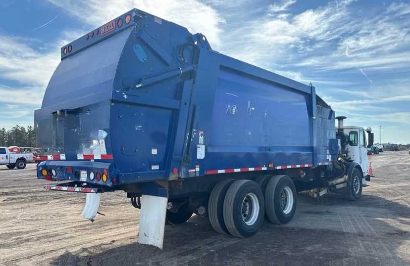2019 Autocar Heil Automated Side Loader — photo 2