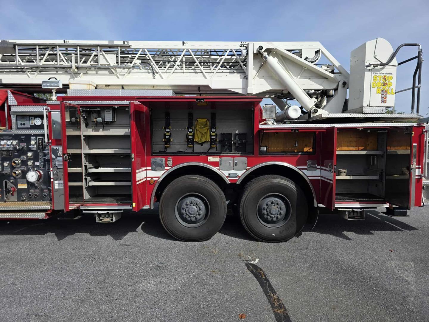 1999 Pierce Dash 105' Quint - image 8