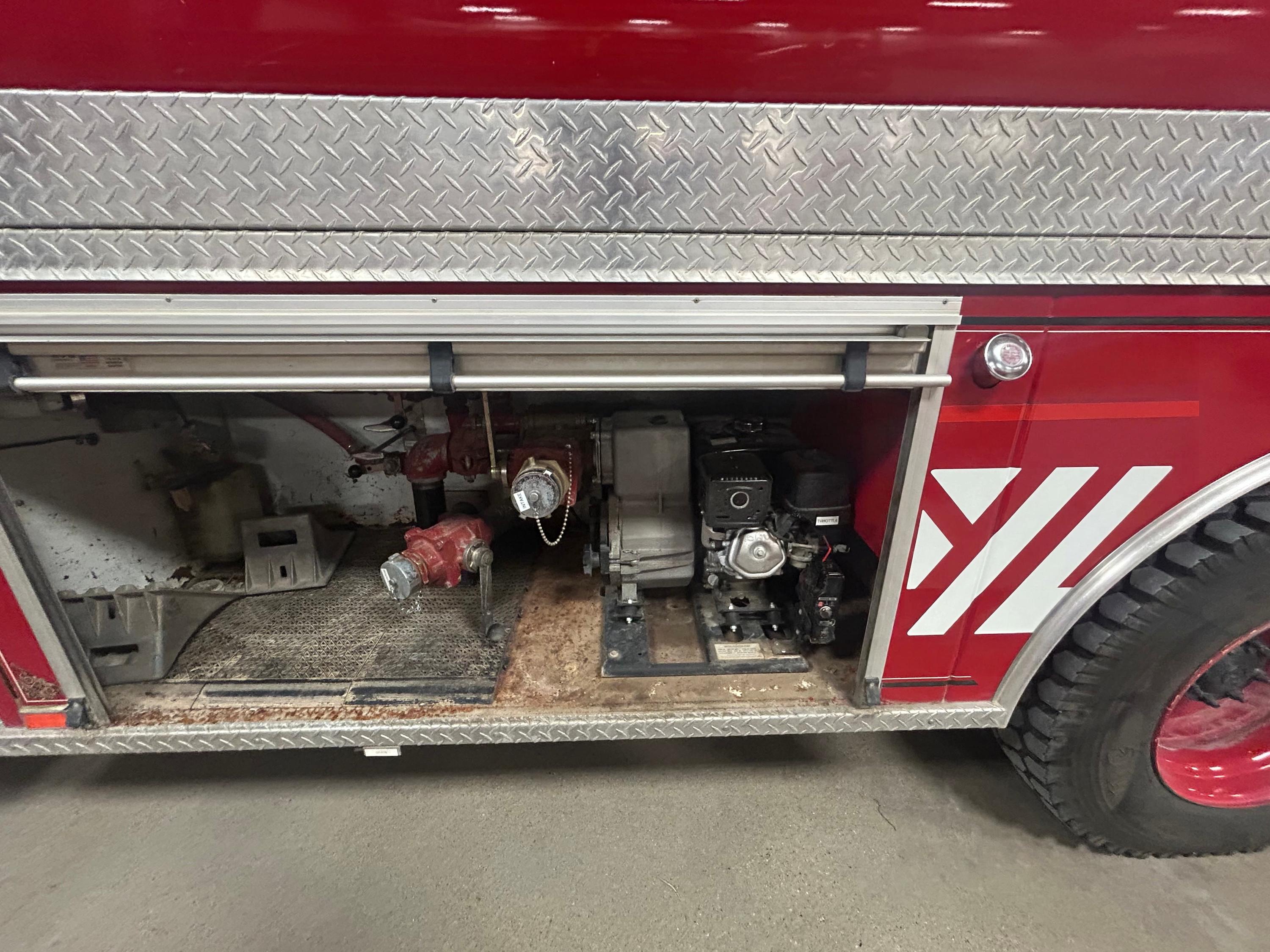 2000 MidWest Freightliner Pumper Tanker - image 8