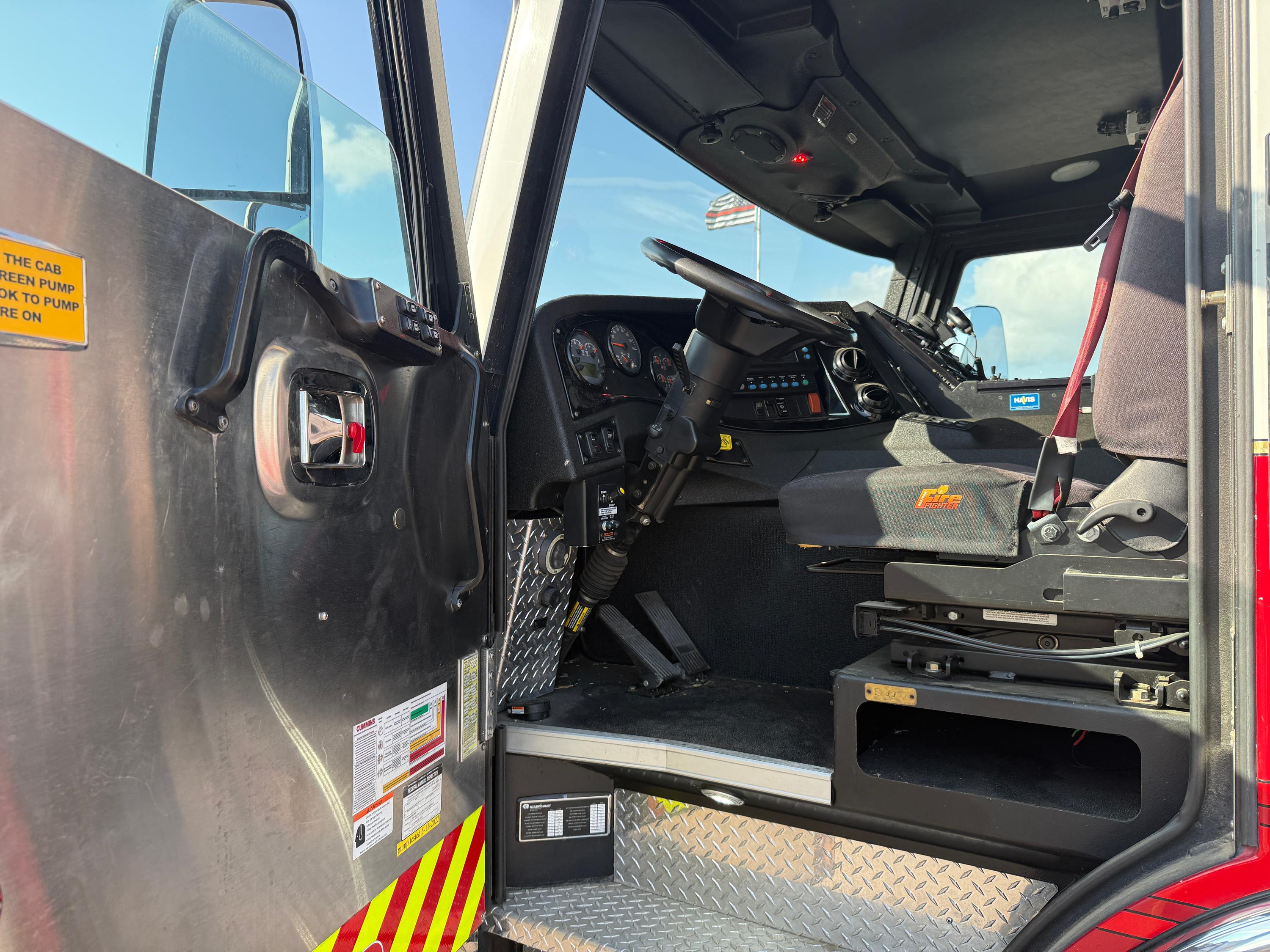 2015 Rosenbauer COMMANDER Pumper - image 24