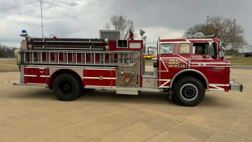 1984 E-One Ford Pumper Tanker — photo 4