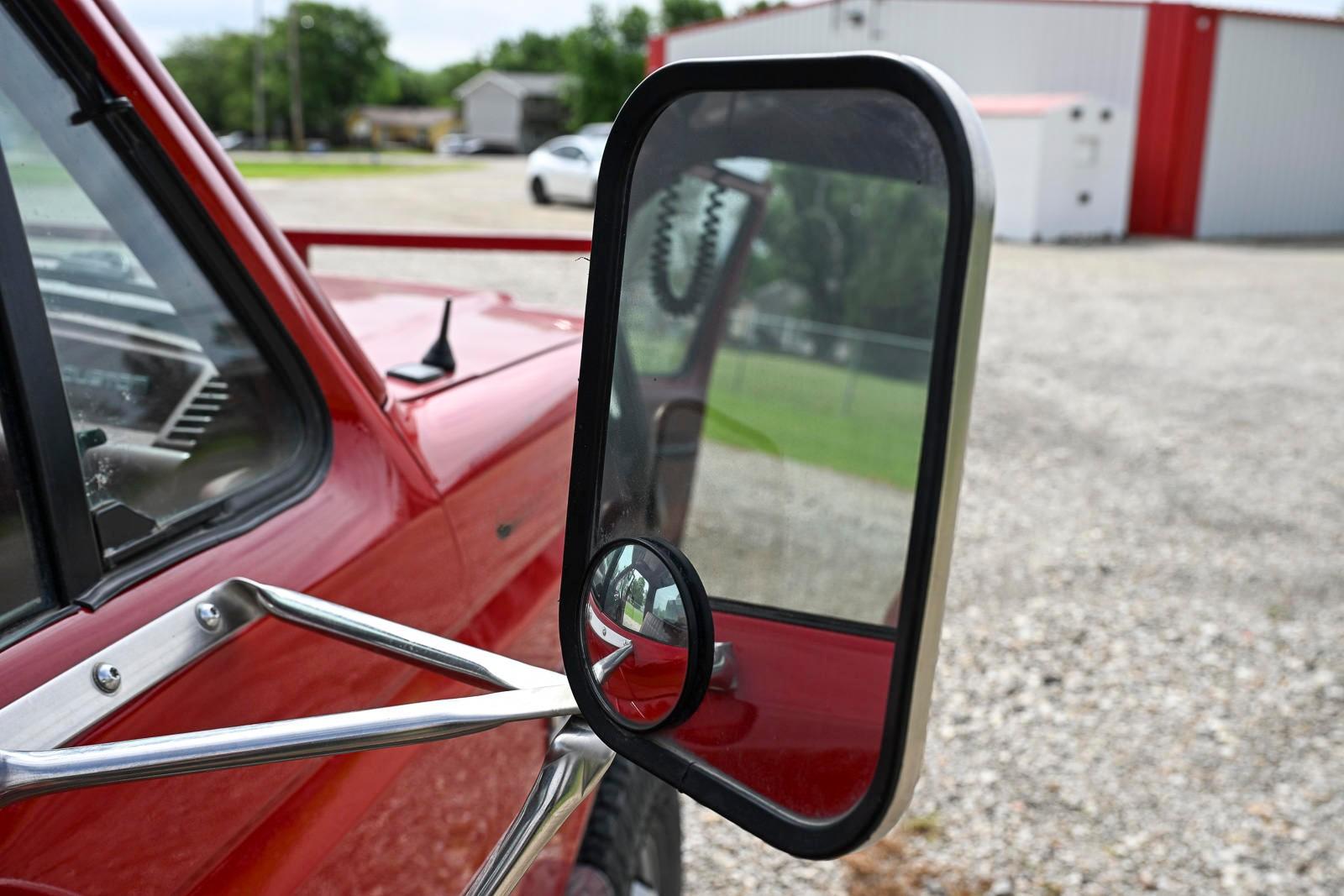 1990 Ford F350 4x4 Brush Truck - image 9