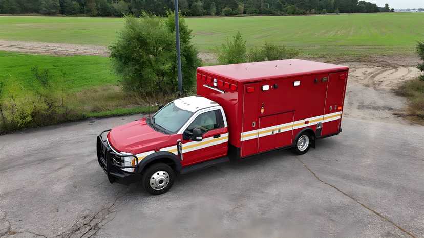 2023 Horton Ford 4x4 Type I Ambulance — photo 7