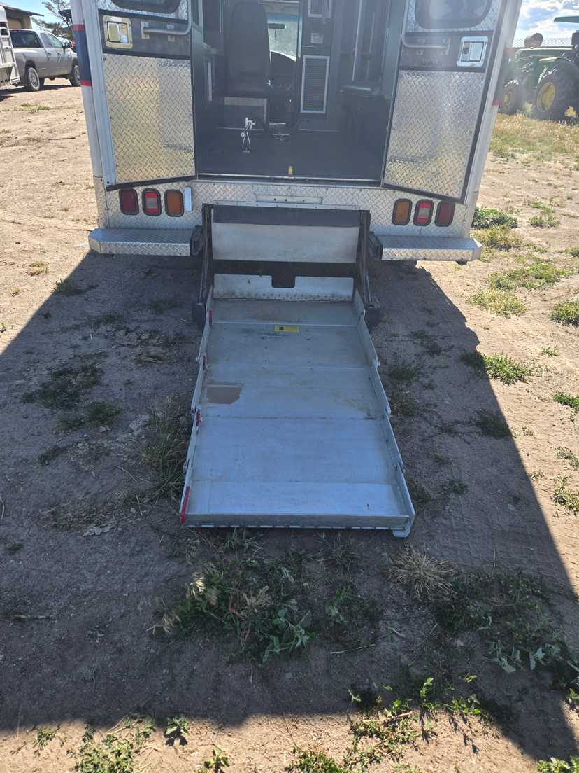 2002 Wheeled Coach Ford Type III Ambulance — photo 6