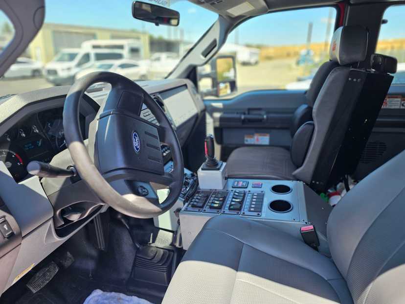 2011 Ford F550 4x4 Quick Attack — photo 5