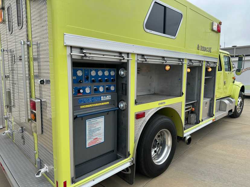 1995 E-One International Light Rescue — photo 2
