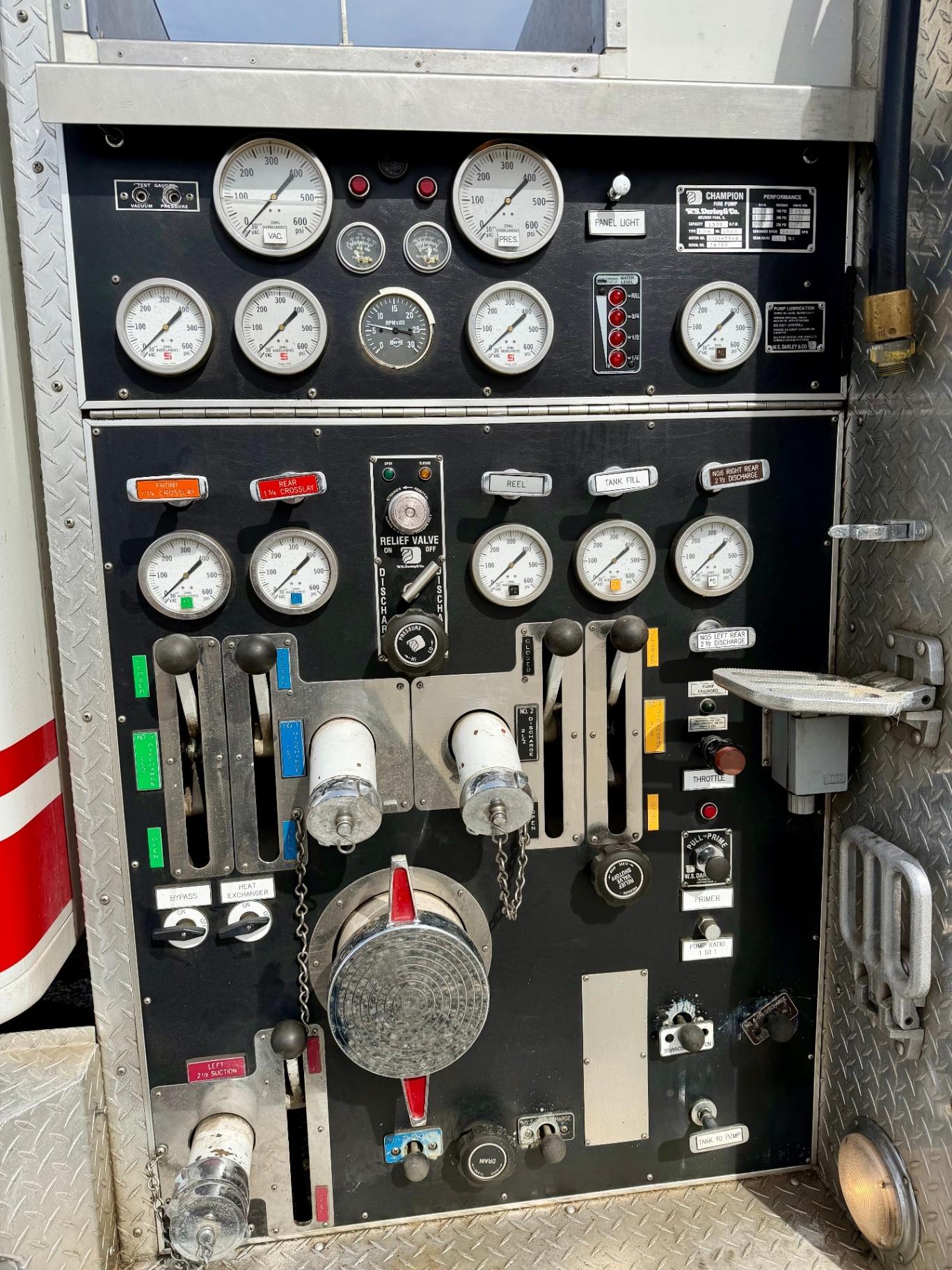1992 H&W International Pumper - image 10