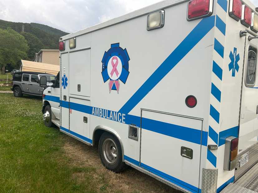 2007 Taylor Made Ford Type III Ambulance — photo 3