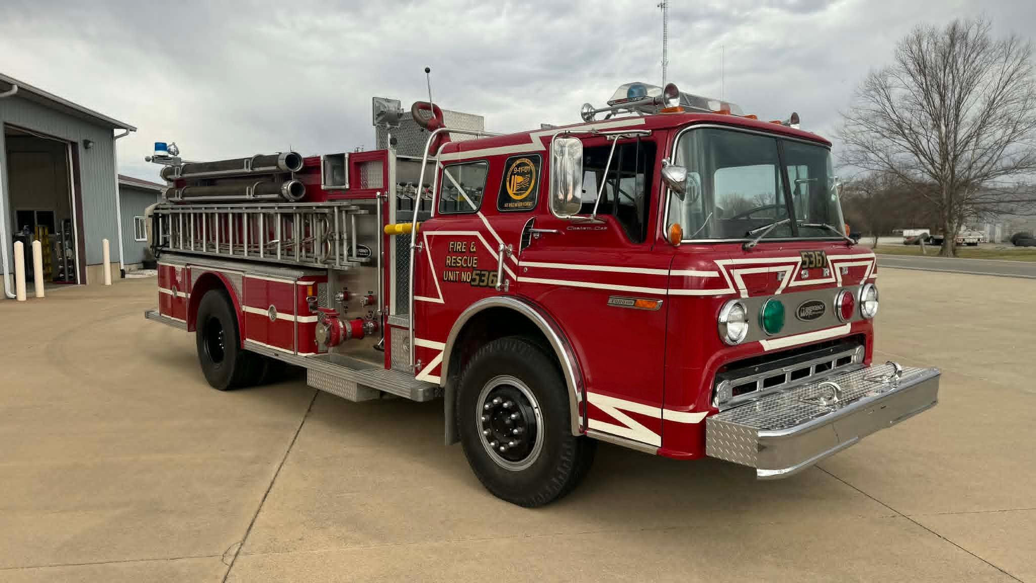 1984 E-One Ford Pumper Tanker - image 6