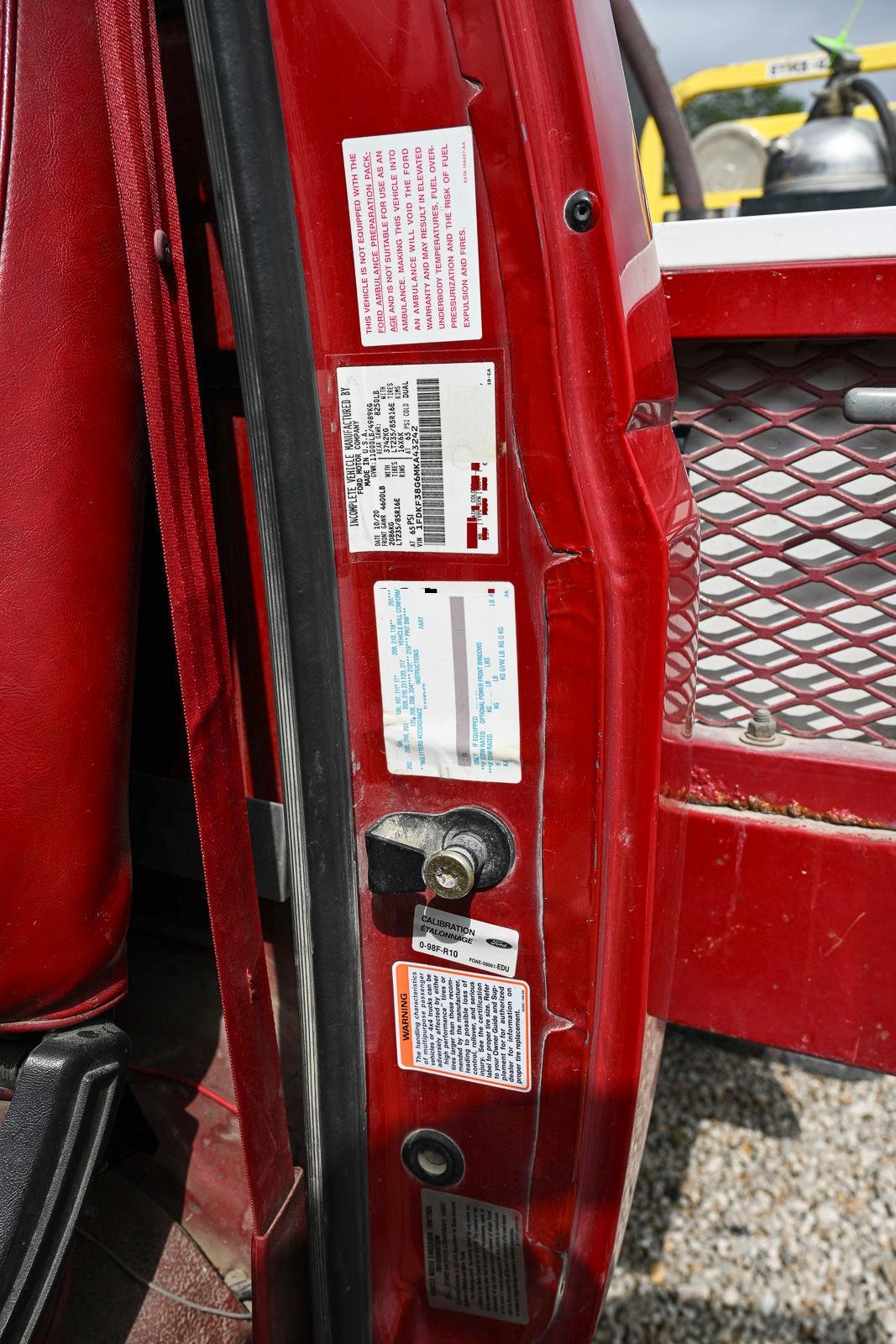 1990 Ford F350 4x4 Brush Truck - image 28