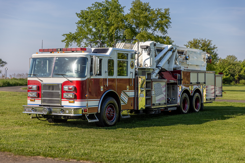 2003 Pierce TL100 100' Quint