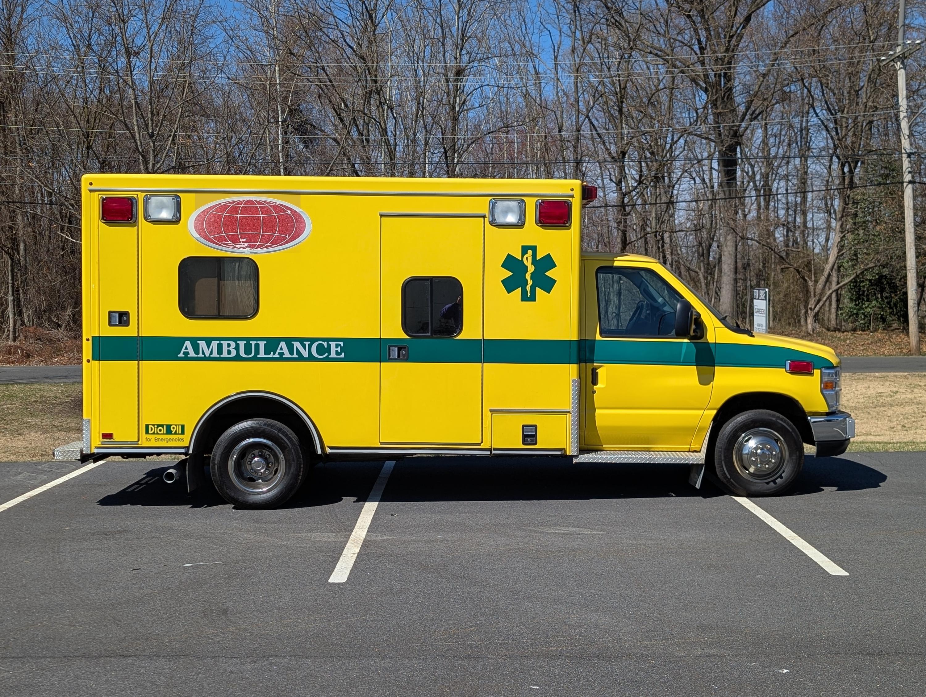 2008 Road Rescue Ford Type III Ambulance - image 10
