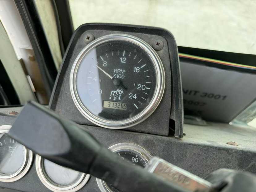 2007 Mack E-Z Pack Front Loader — photo 8