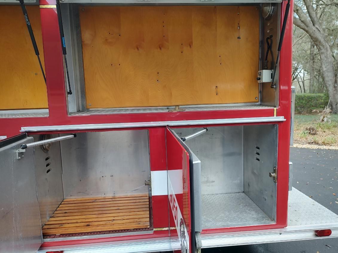 1990 E-One Pumper - image 11