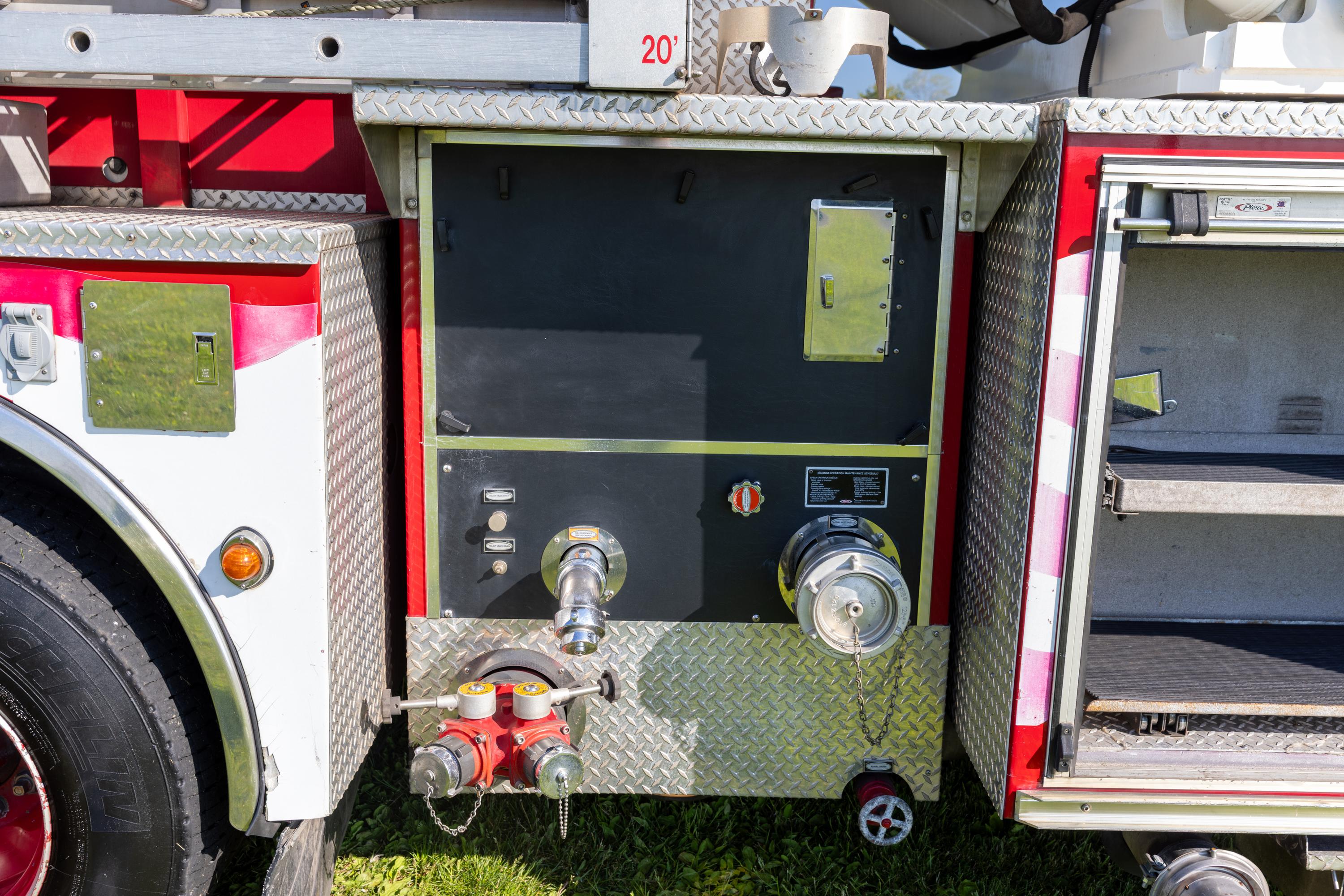 2003 Pierce TL100 100' Quint - image 36