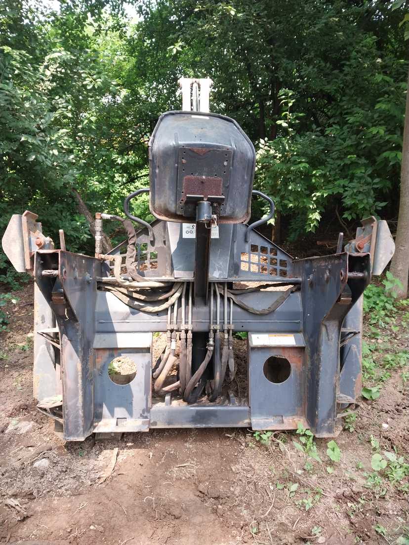 Bobcat 811 Backhoe Attachment off 863 Loader — photo 4