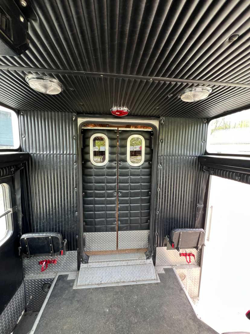 1991 E-One Federal Cyclone Heavy Rescue — photo 8