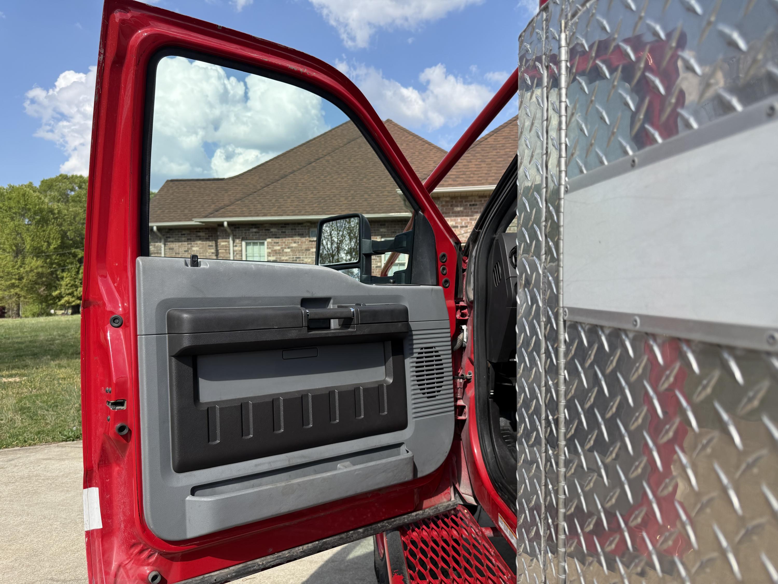 2011 Ford F550 Quick Attack - image 15