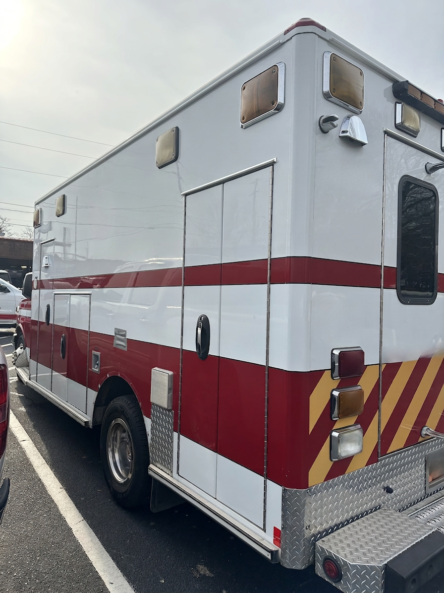 2014 Wheeled Coach Chevrolet Type III Ambulance - image 4
