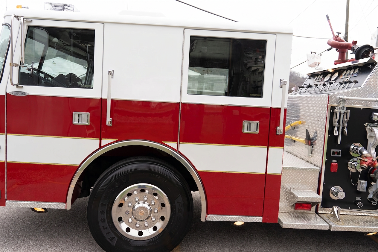 2000 Pierce Contender Pumper - image 24