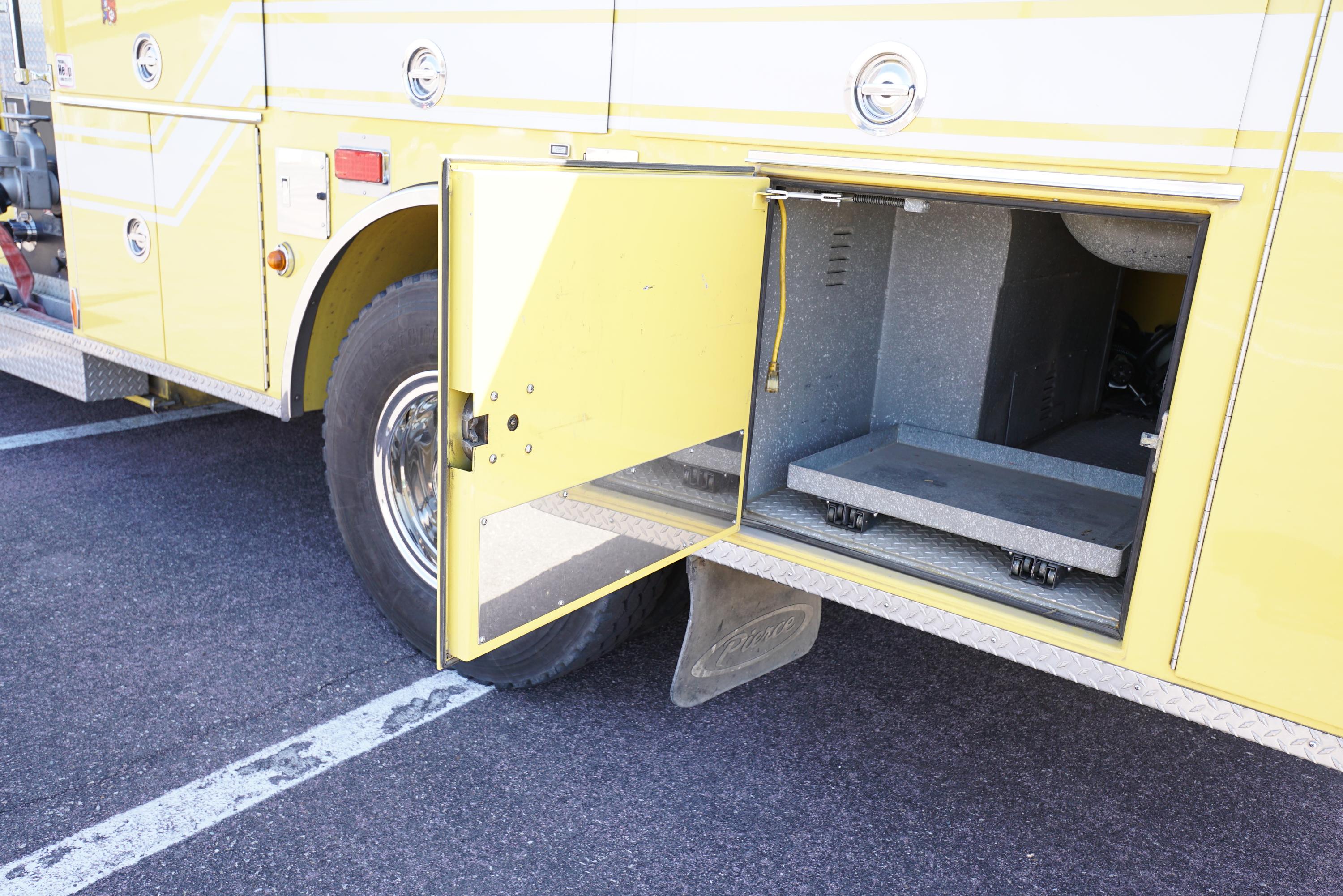 1995 Pierce Saber Pumper - image 80