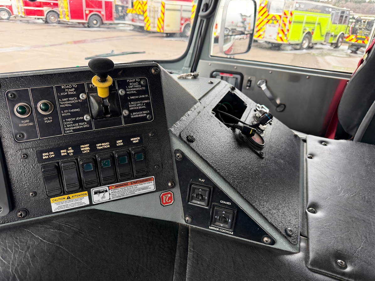 2018 Pierce ARROW XT 75' Aerial - image 33