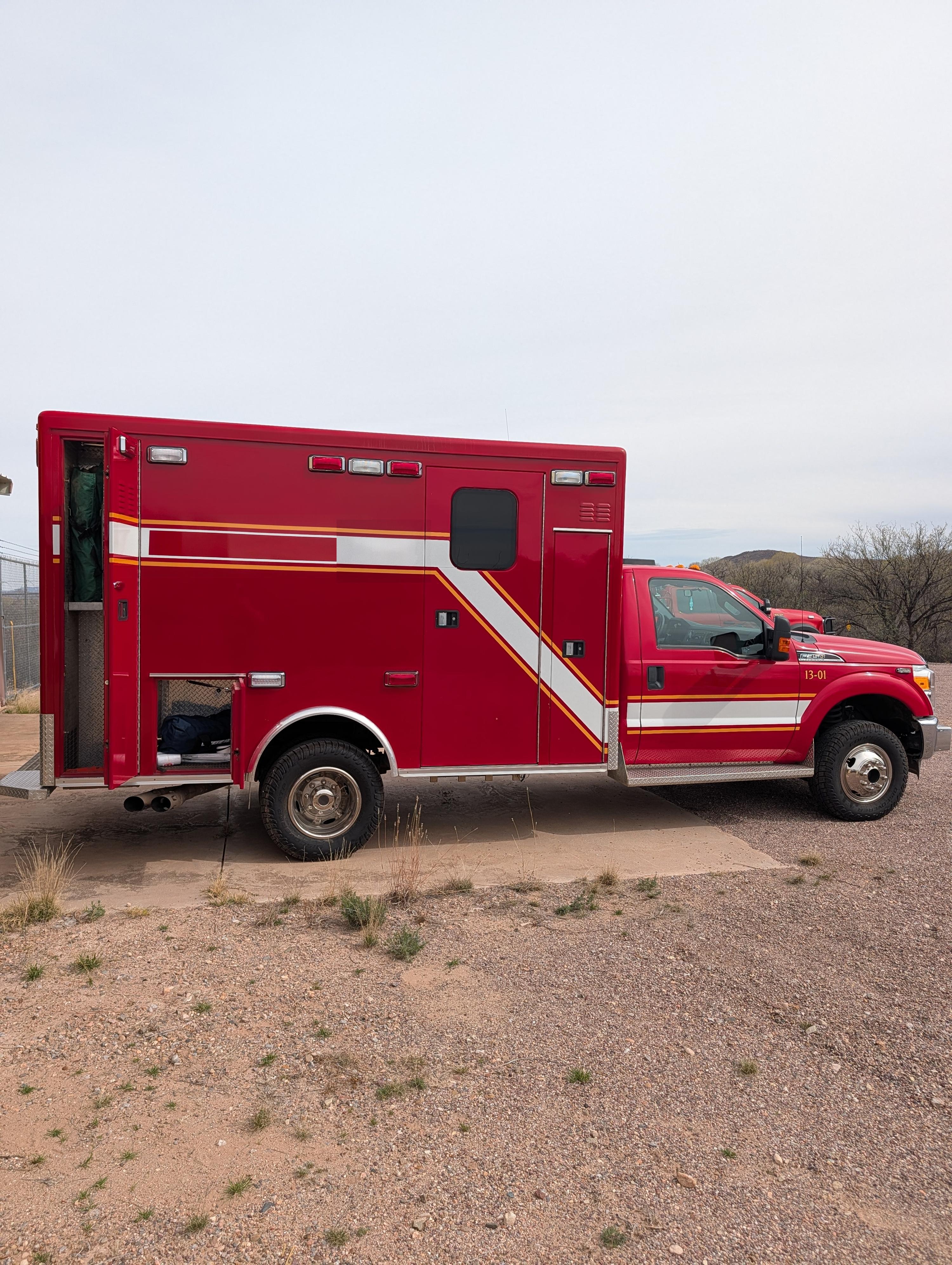 2013 Ford 4x4 Type I Ambulance - image 3