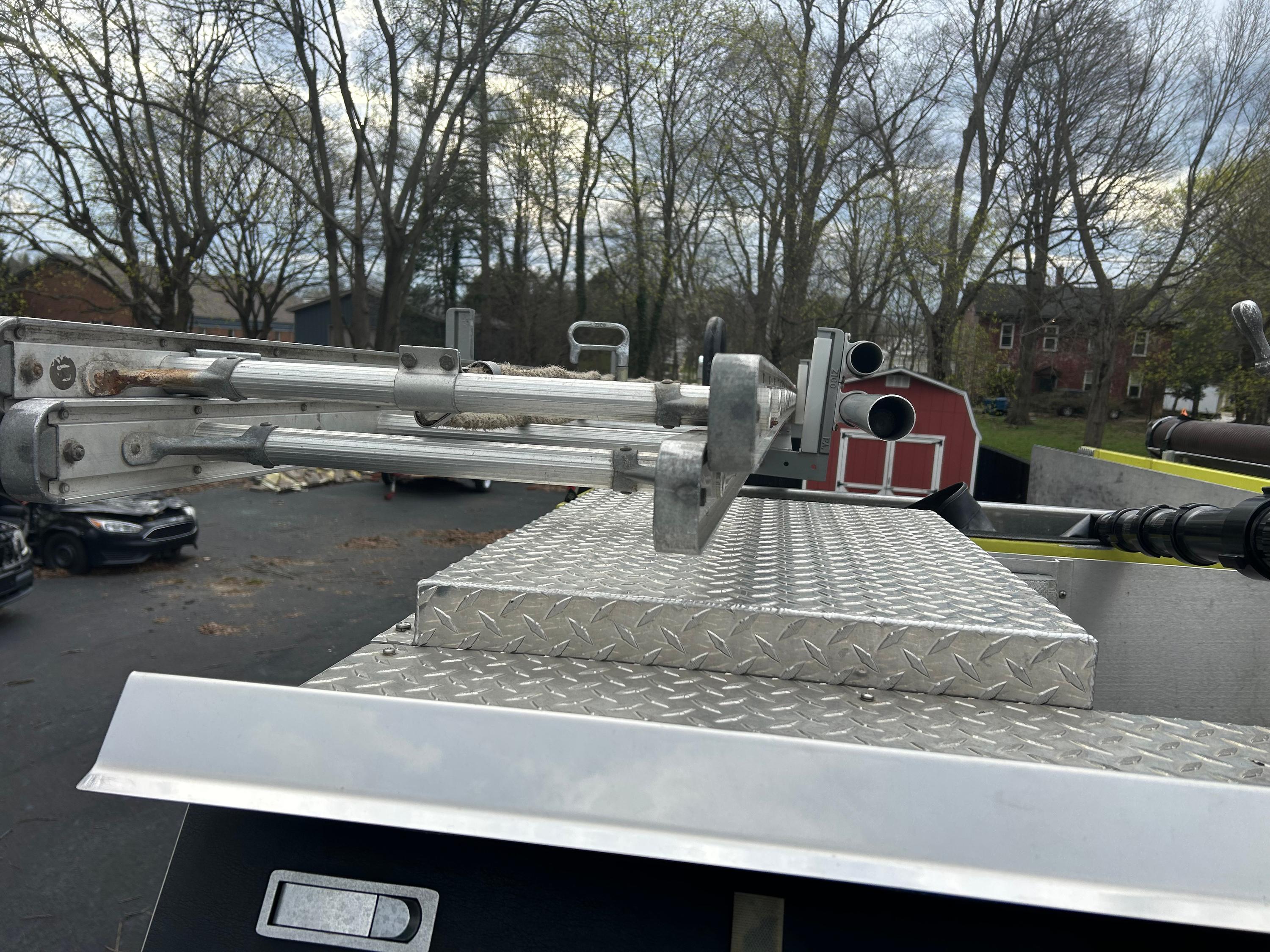 2005 KME Predator Pumper - image 13