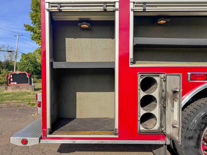 2001 Spartan Gladiator Pumper — photo 8