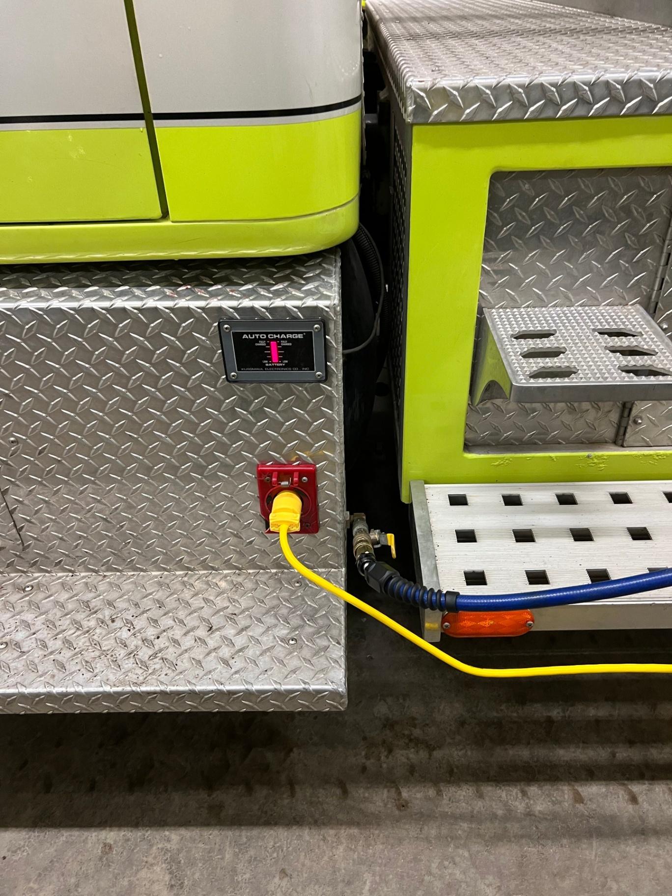 2001 Ferrara International Pumper - image 20