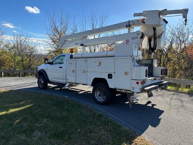 2020 Ram 5500 4x4 Bucket Truck w/ ETI ETOMH40-IH Boom (45 ft) - image 8