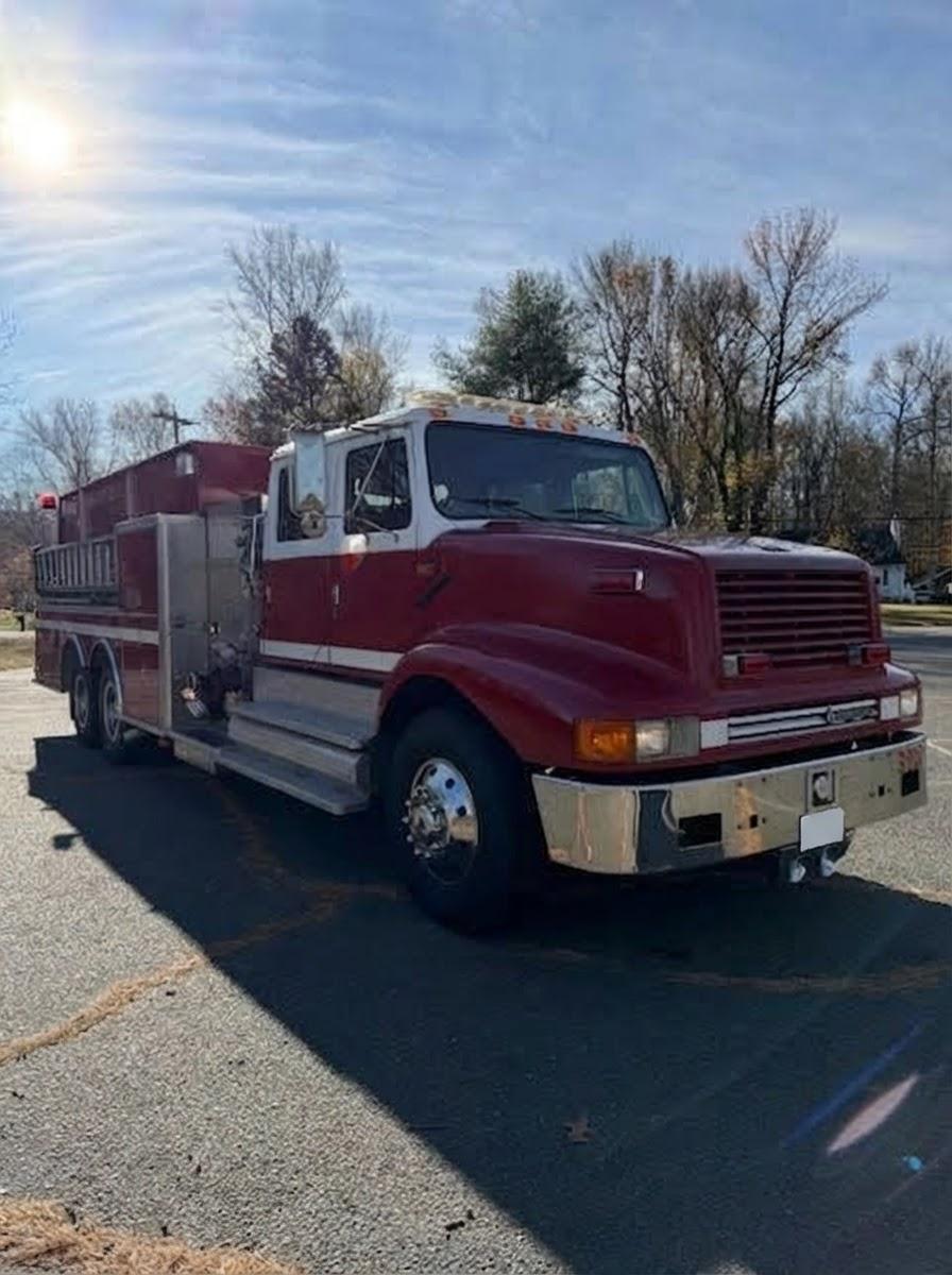2001 International KME Tanker - image 7