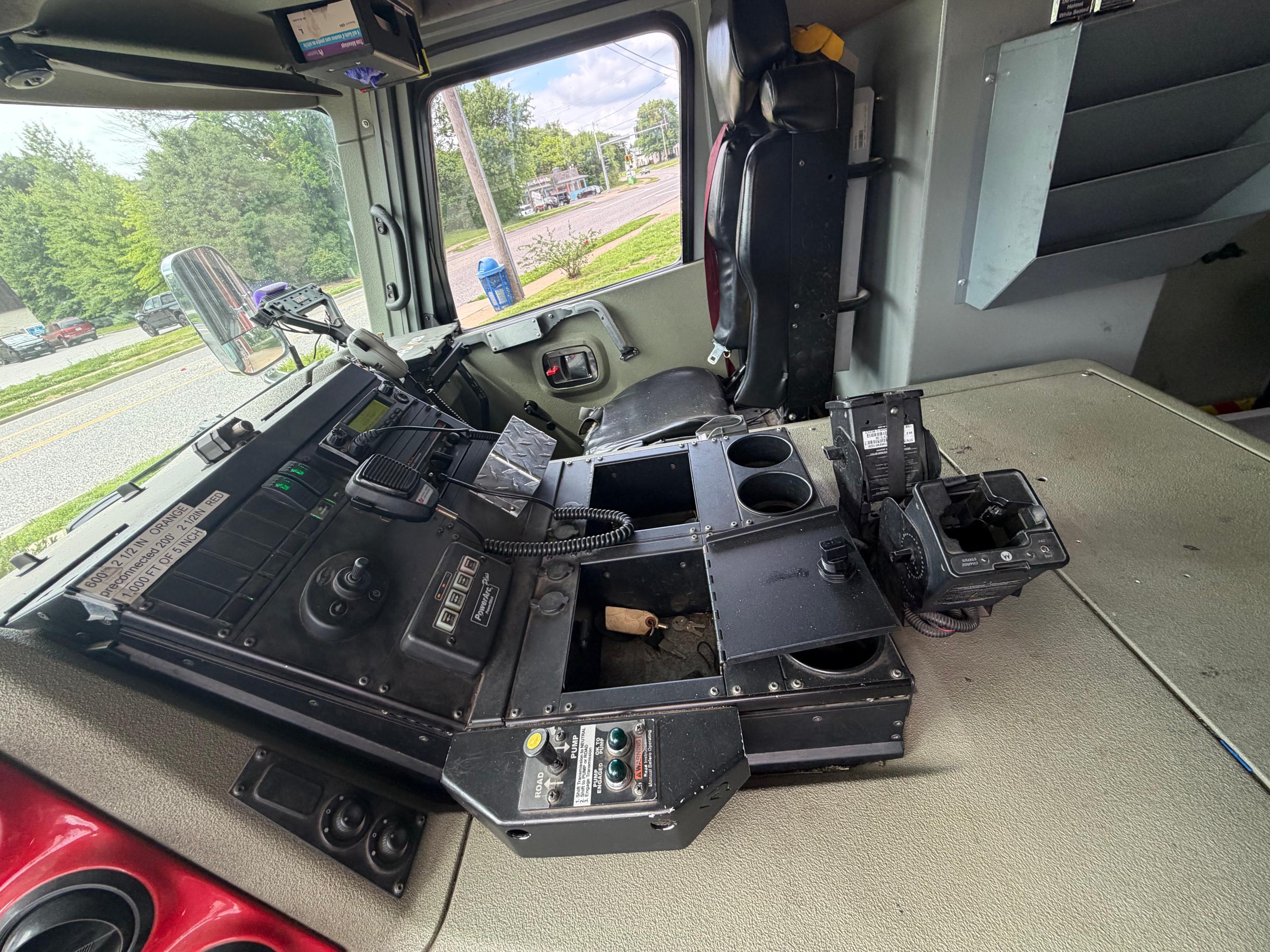 2014 Rosenbauer Pumper - image 40