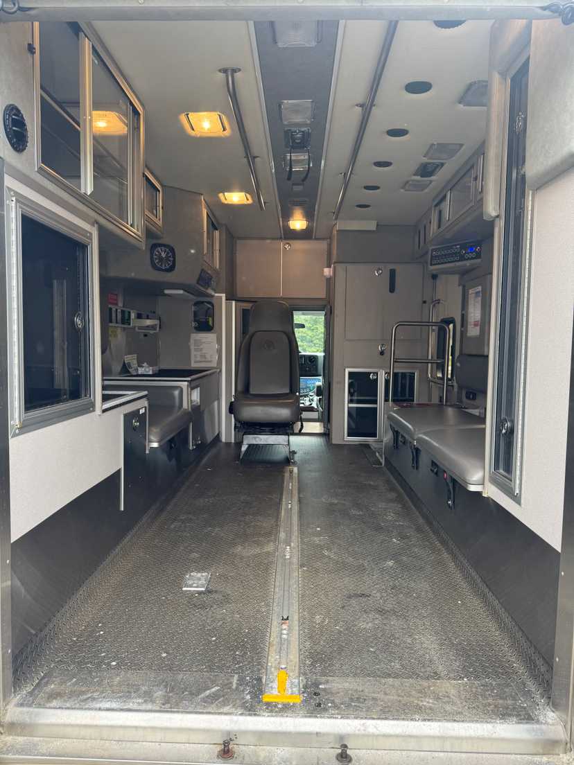 2011 Road Rescue Ford Type III Ambulance — photo 5