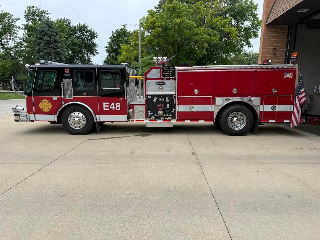 1994 E-One Hurricane Pumper - image 2