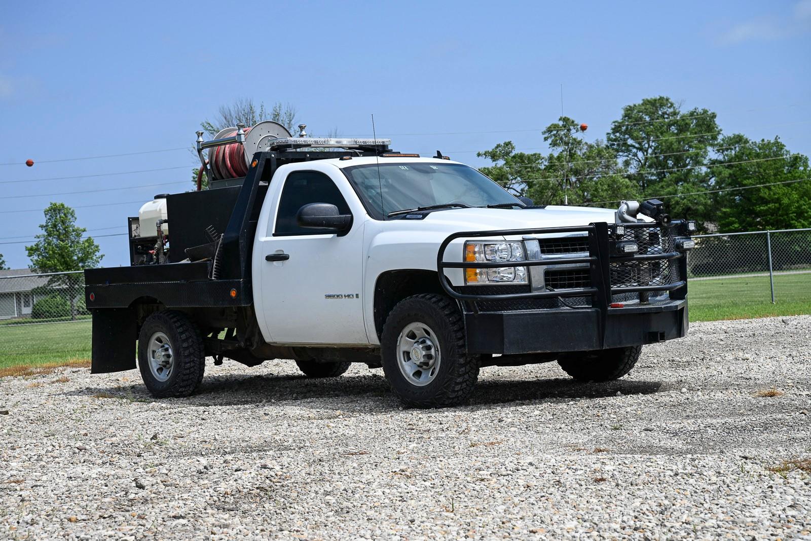 2007 Chevrolet 3500HD 4x4 Brush Truck - image 1